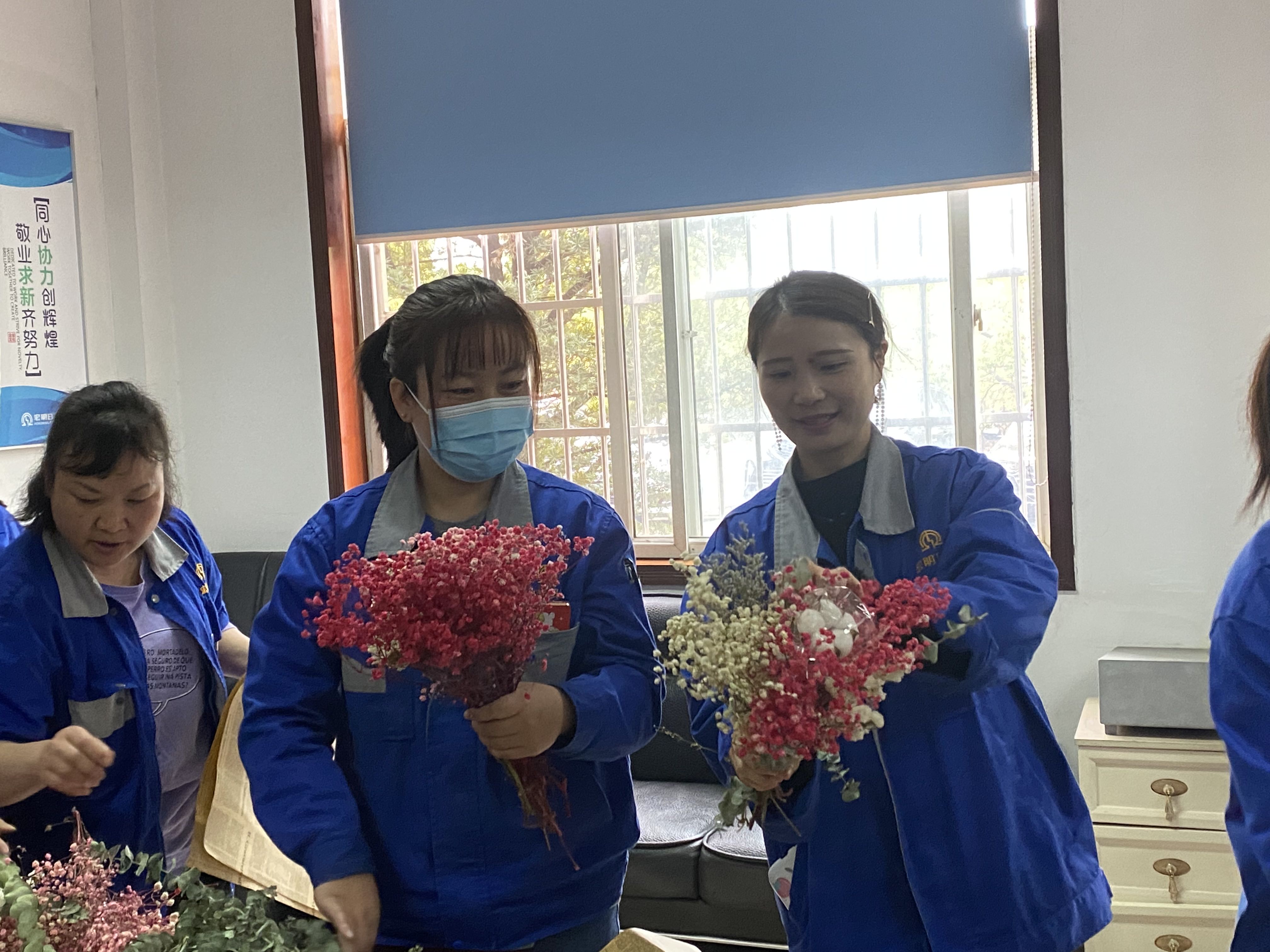 开云app网站-开云(中国)
,宏明日望,株洲电子科技,湖南电容器,株洲电容器,电容器