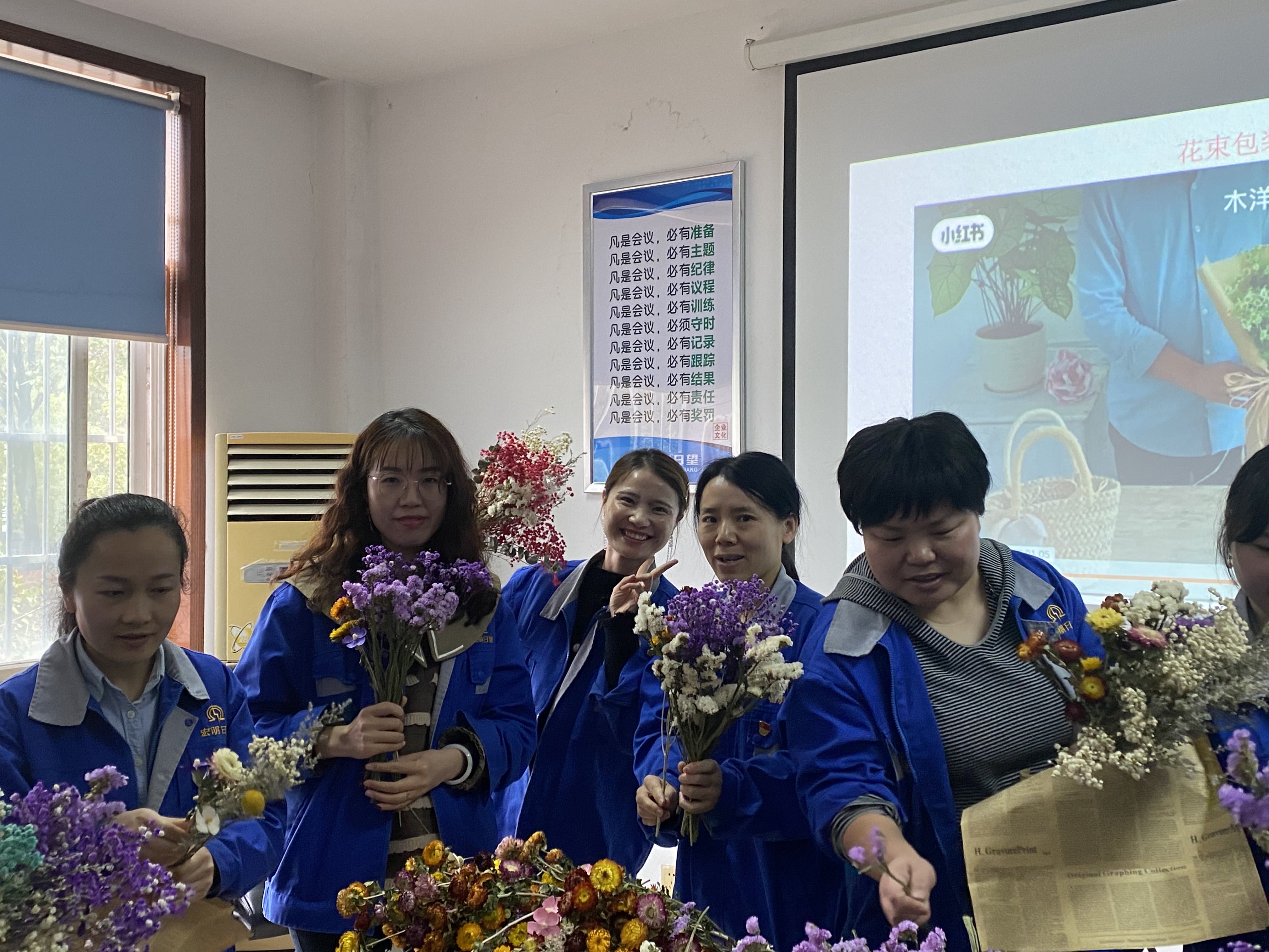 开云app网站-开云(中国)
,宏明日望,株洲电子科技,湖南电容器,株洲电容器,电容器